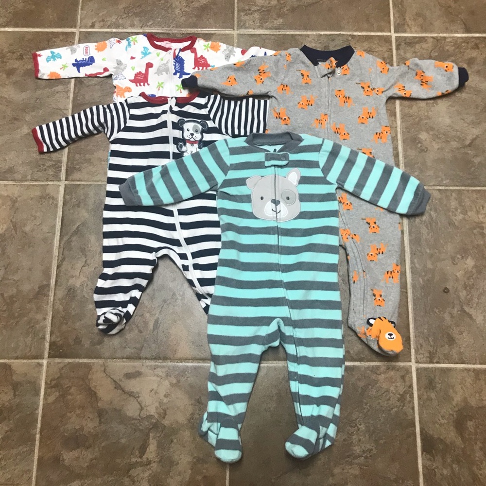 6-9 month footsie pjs with zipper